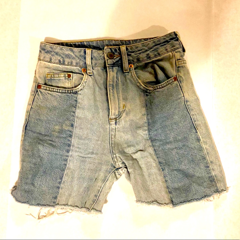 Seamed denim cutoffs
